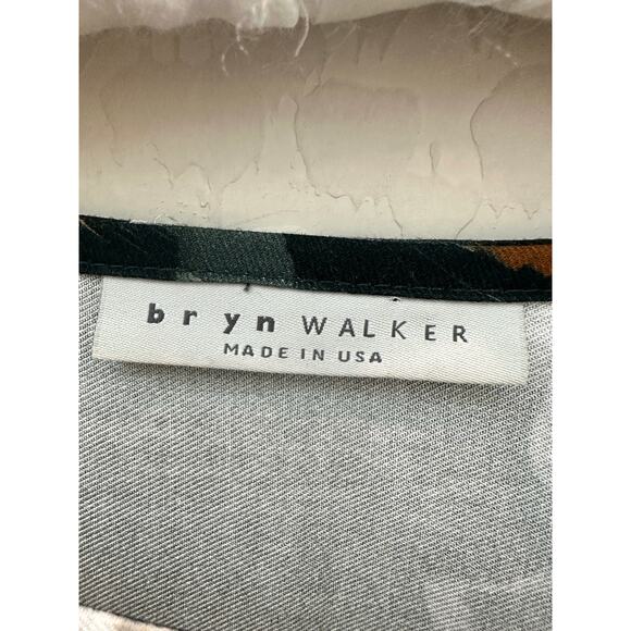 BRYN WALKER | Batwing Sleeve Top Abstract Print Made in USA Viscose | Size XL - Picture 5 of 8